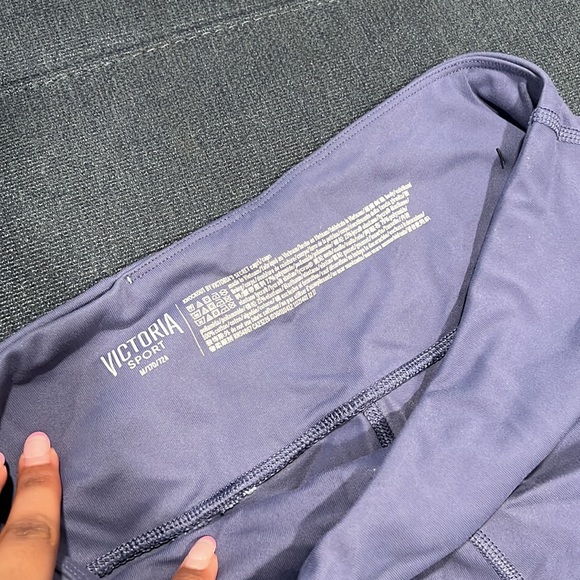 VS Purple Capri Athletic Leggings - Picture 4 of 5